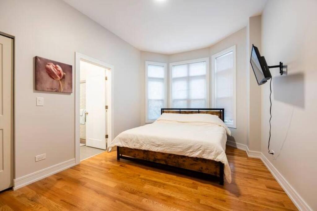 Апартаменты Luxurious Downtown 3 Bed 2 Bth Чикаго Экстерьер фото