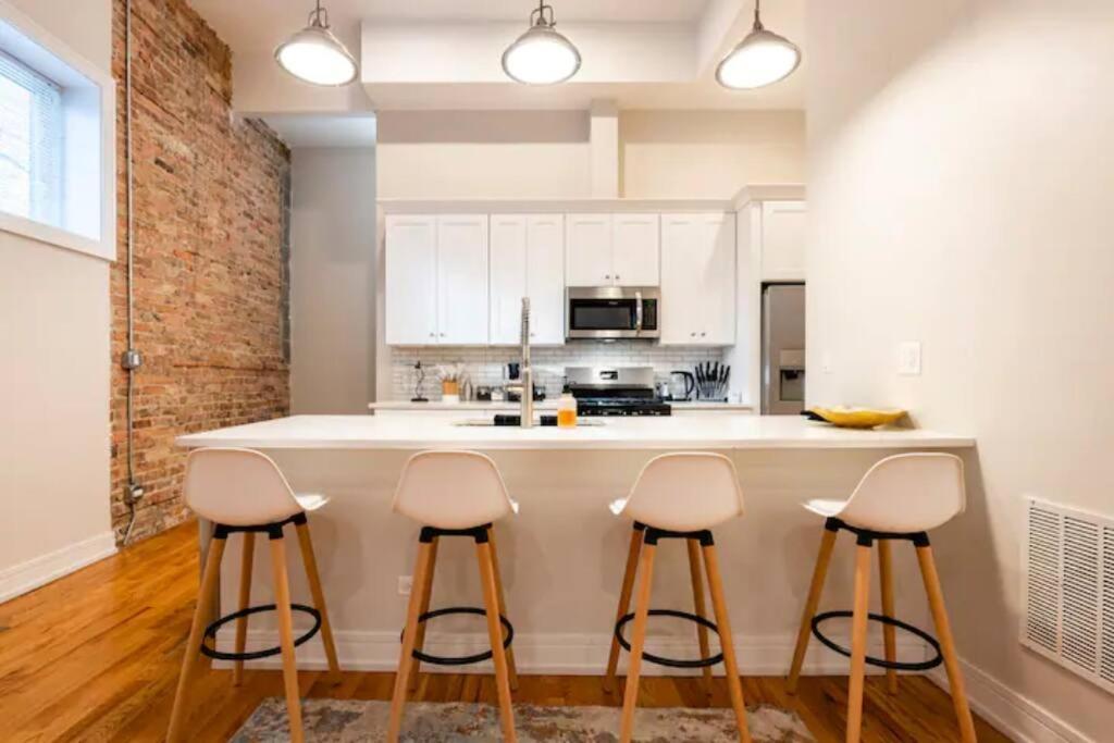 Апартаменты Luxurious Downtown 3 Bed 2 Bth Чикаго Экстерьер фото