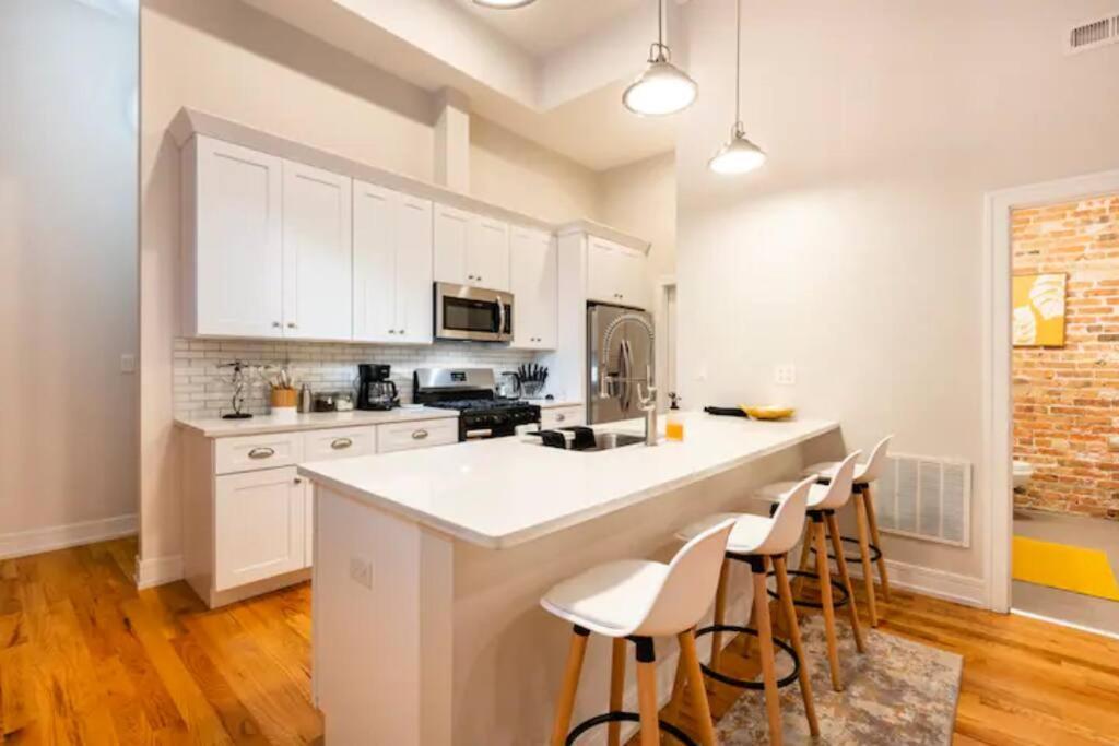 Апартаменты Luxurious Downtown 3 Bed 2 Bth Чикаго Экстерьер фото