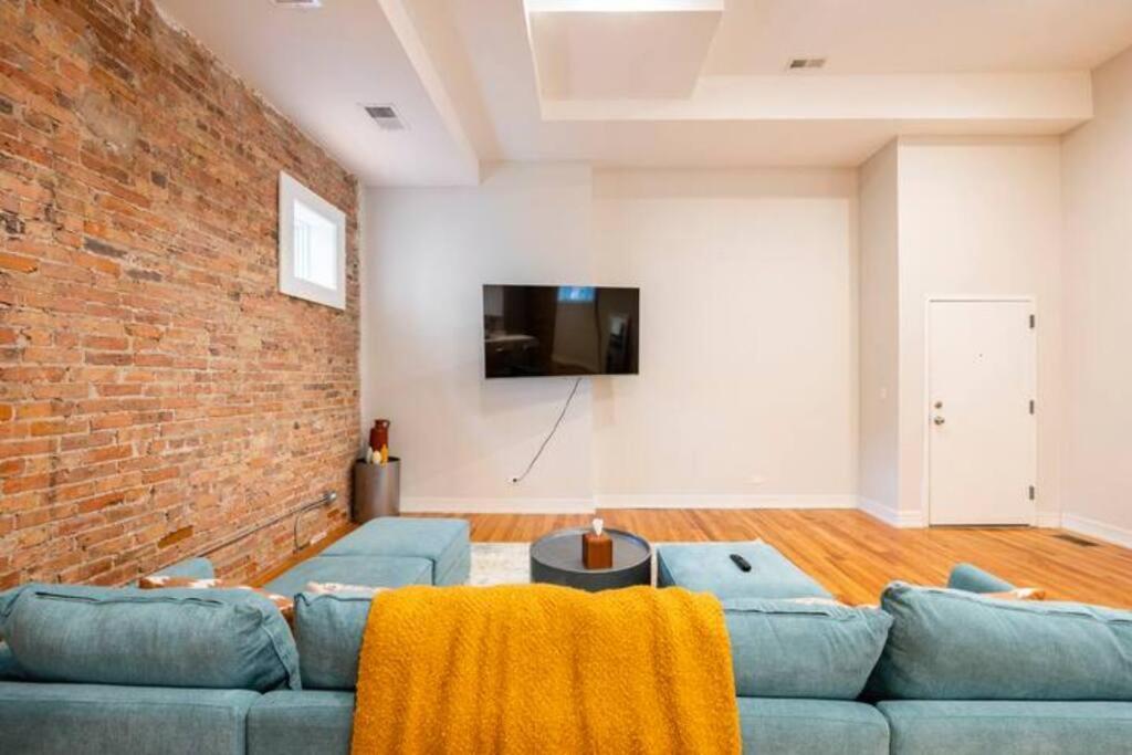 Апартаменты Luxurious Downtown 3 Bed 2 Bth Чикаго Экстерьер фото